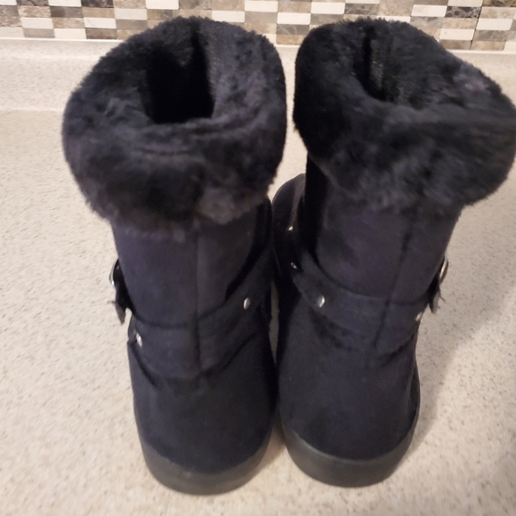 Boots - Picture 2 of 4